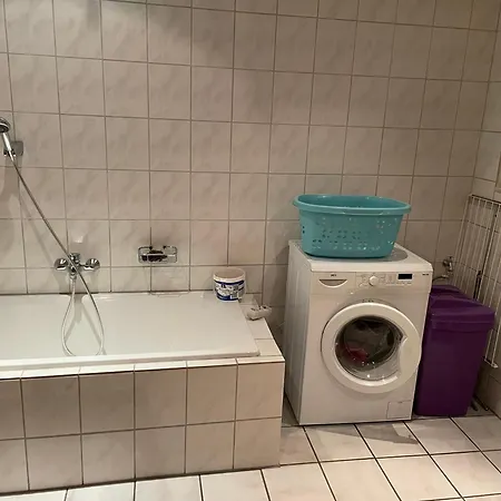 Domiziel Fuer 1 Bis 4 Personen Im Gruenen Apartment *