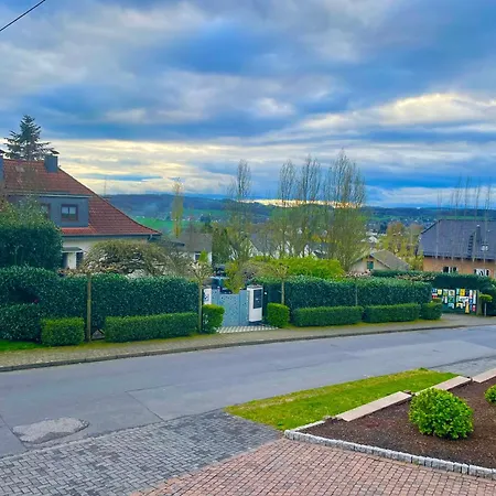 Domiziel Fuer 1 Bis 4 Personen Im Gruenen Apartment