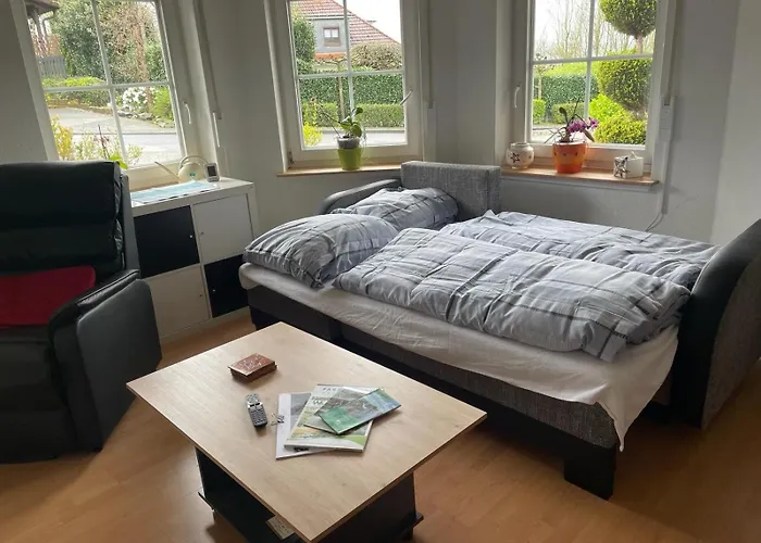 Domiziel Fuer 1 Bis 4 Personen Im Gruenen Apartment